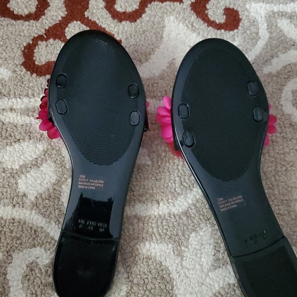 Slippers - Picture 2 of 2